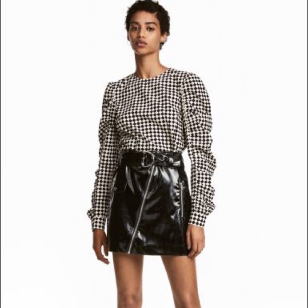 H&M black patent leather skirt